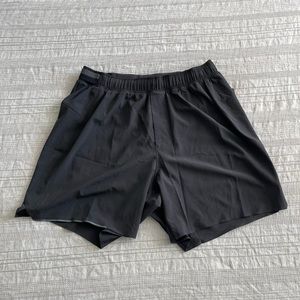 Medium 6’ Lululemon Men’s shorts